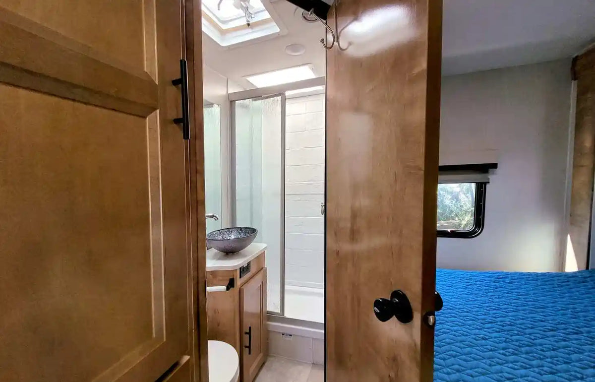 2020 COACHMEN RV Prism Elite 24EE – Stock #consign2