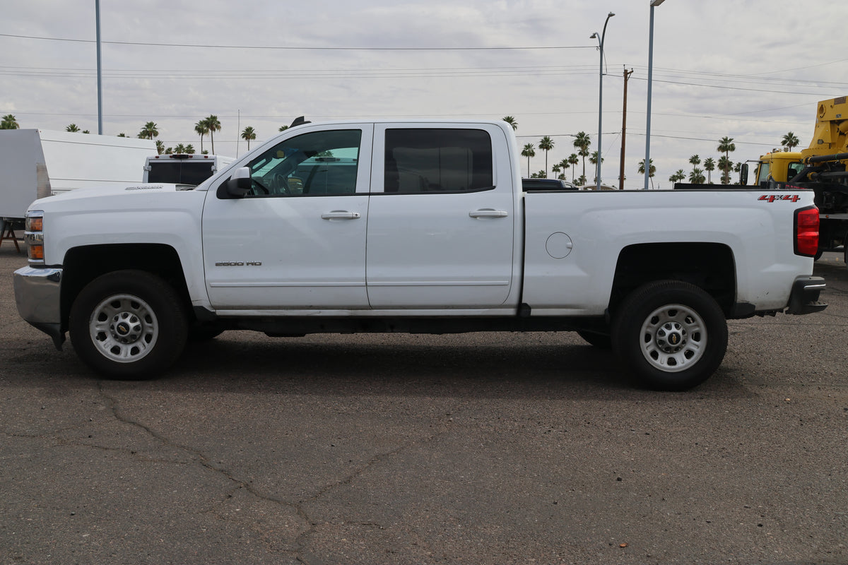 2018 Chevrolet Silverado 2500HD LT Diesel Pickup – Stock #0018